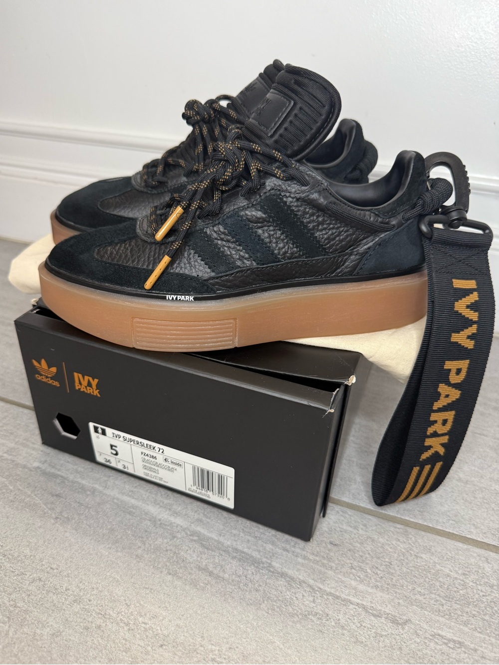 adidas IVP Supersleek 72 in Black/Tan Sz 5 Women